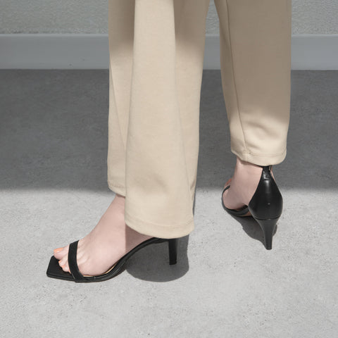 予約：2026SS：シンプル ストラップ サンダル（735）ブラック/mamian（マミアン）