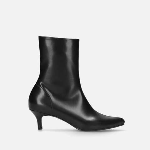 35% OFF: 2023AW: Pointed toe short boots (5736) Black