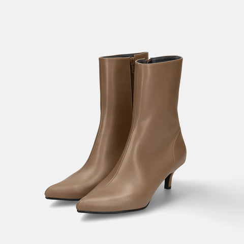 35% OFF: Pointed toe short boots (5736) dark greige