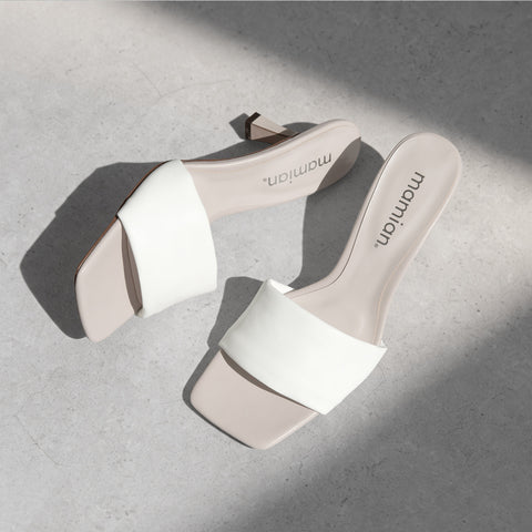 2026SS：ワイドスクエアトゥ パデッド ミュール（m65109）ホワイト/C/mamian（マミアン）